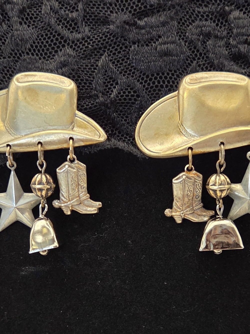 Vintage Western Cowboy Hat Charm Clip-On Earrings Silver Tone Dangle